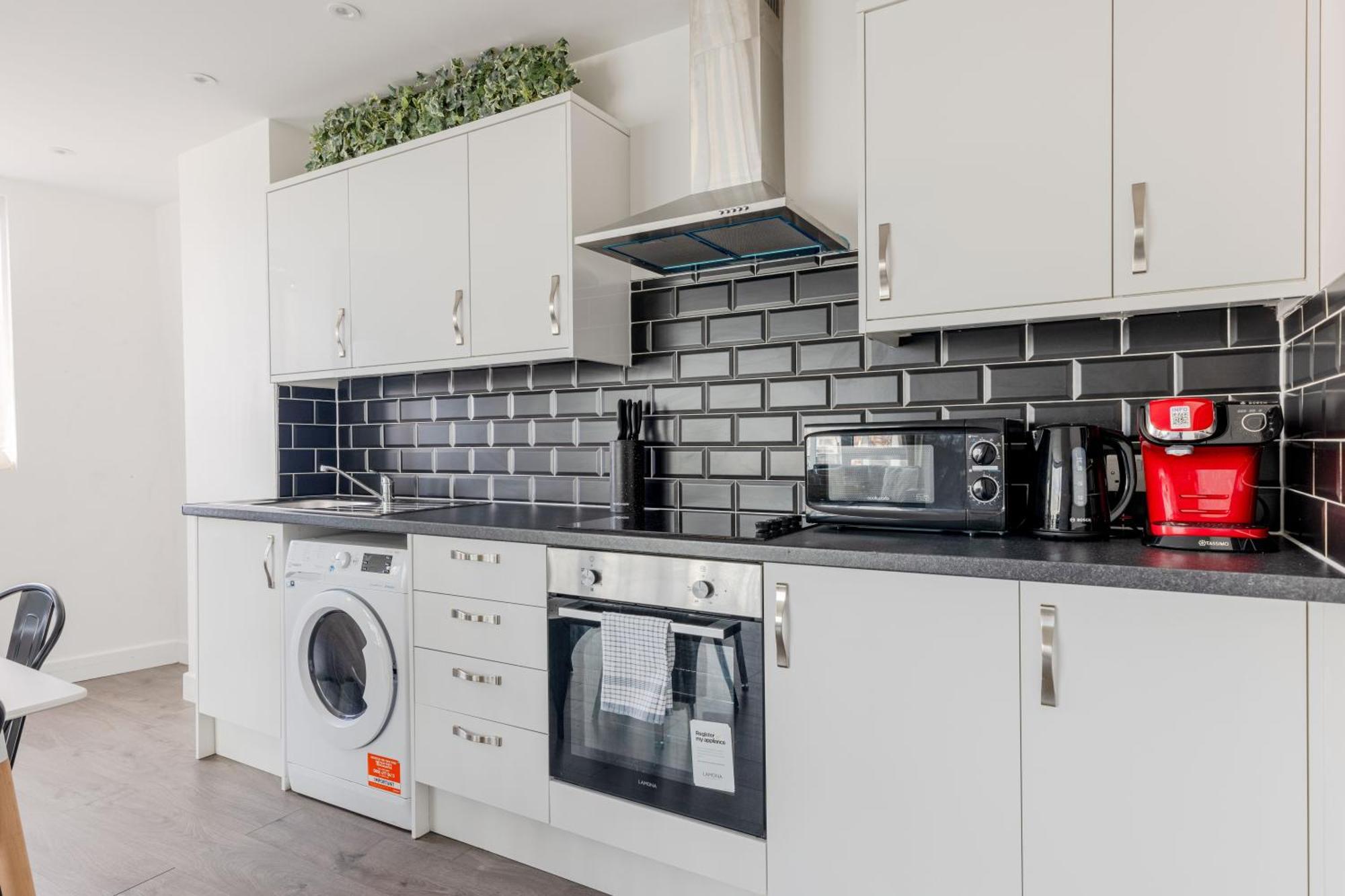 Boutique Vertigo Apartment Central Kingston/London Kingston upon Thames  Bagian luar foto