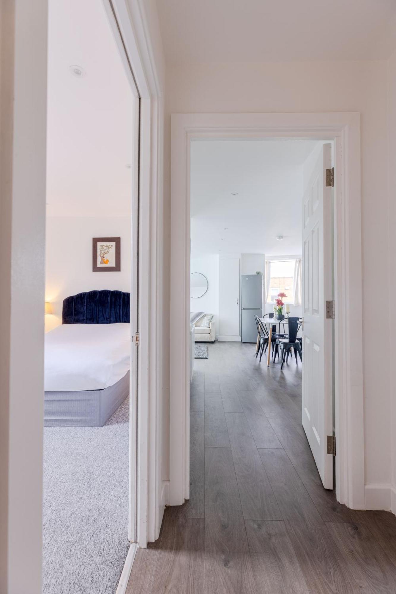 Boutique Vertigo Apartment Central Kingston/London Kingston upon Thames  Bagian luar foto